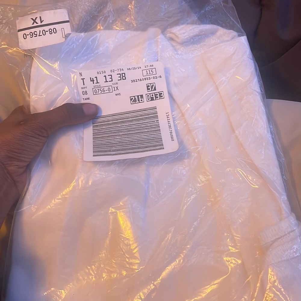 1X Womens white tank top